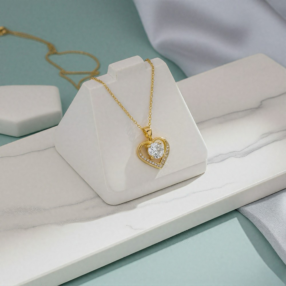 Kalp Işıltısı Kolye