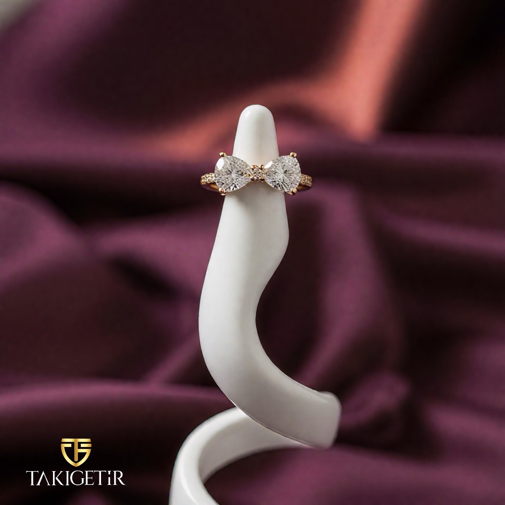 Fiyonk Işıltısı Yüzük