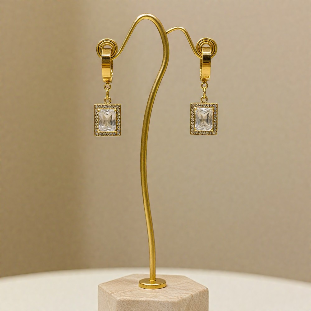 Pırlanta Işıltısı Küpe