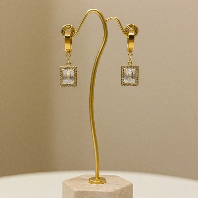 Pırlanta Işıltısı Küpe