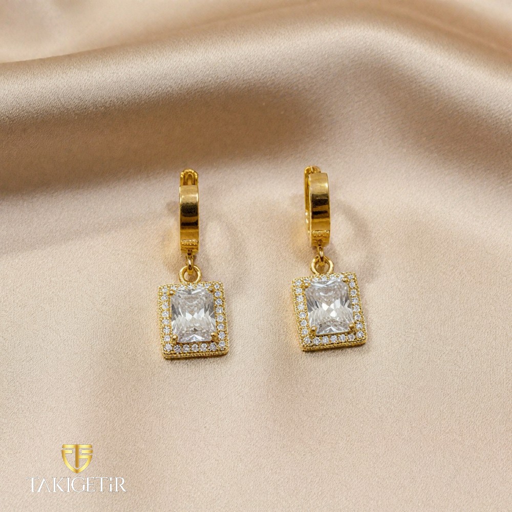 Pırlanta Işıltısı Küpe