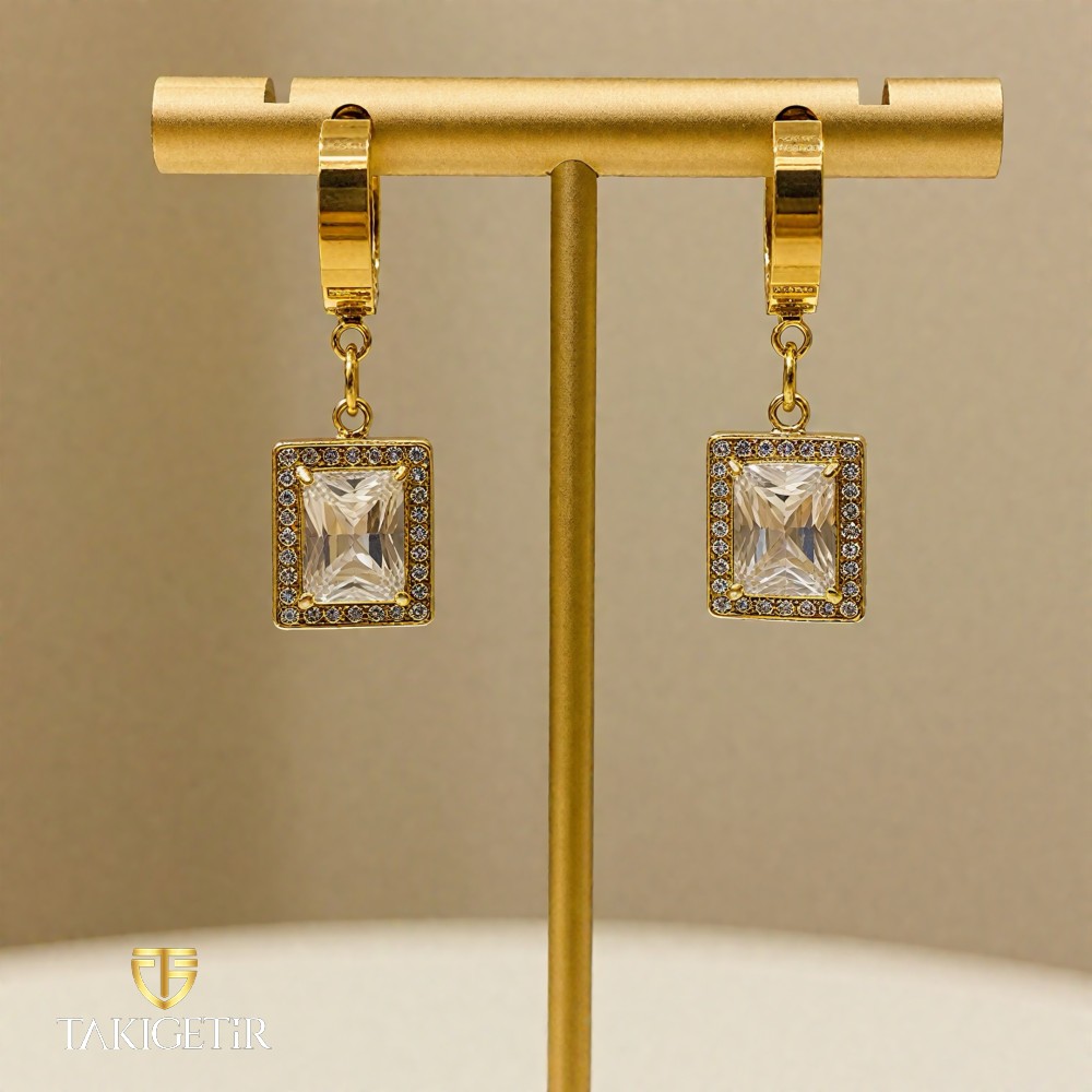 Pırlanta Işıltısı Küpe