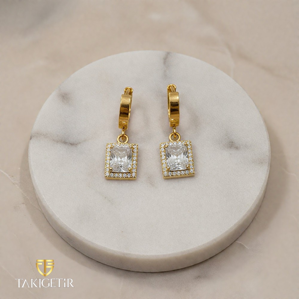 Pırlanta Işıltısı Küpe